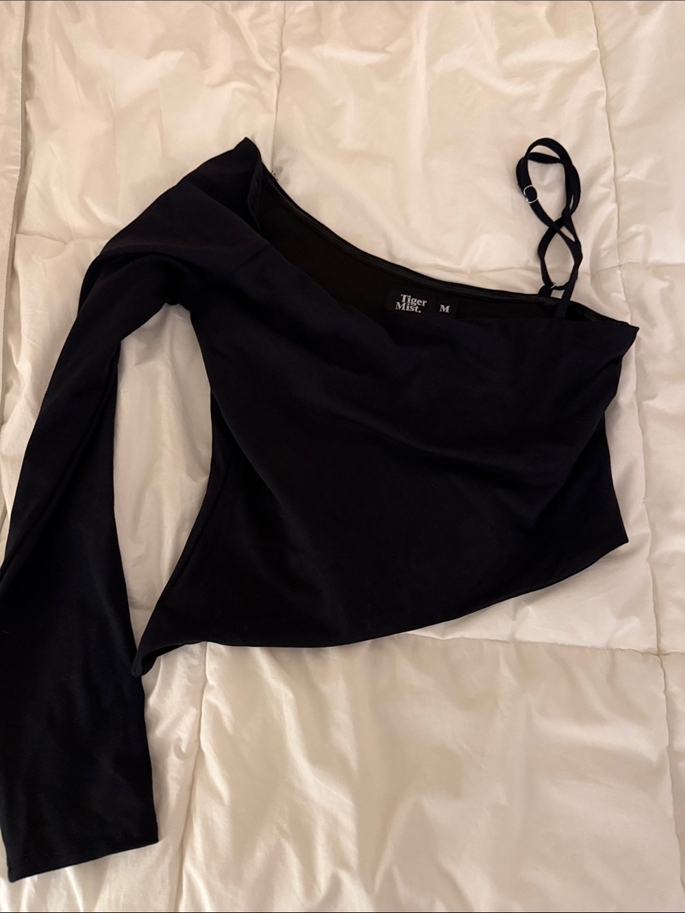 Tiger Mist Black Asymmetric One-Shoulder Long Sleeve Top